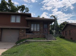 2608 N 93rd St, Omaha, NE 68134