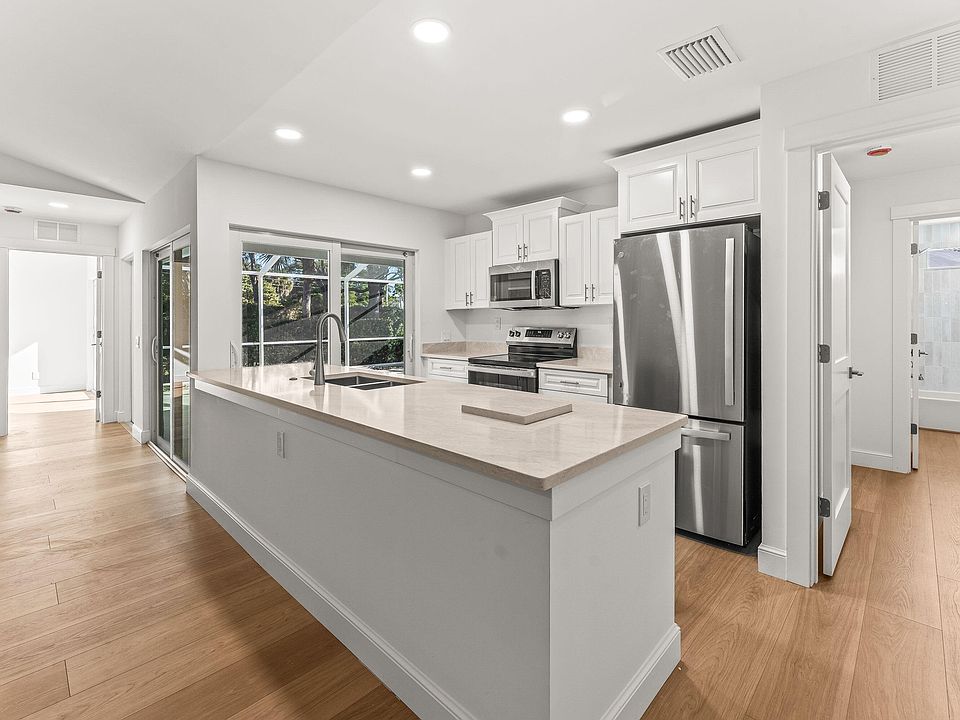 1st image of 3702 Water Oak Court