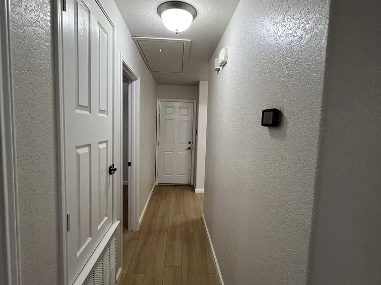 4527 Willow Tree — Photo 6