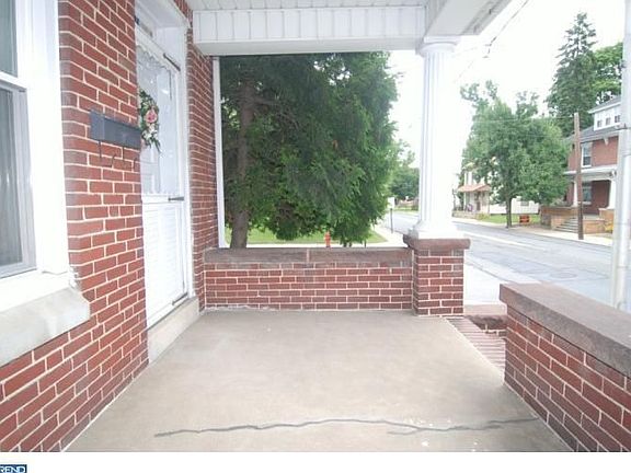 3rd image of 123 E Main St