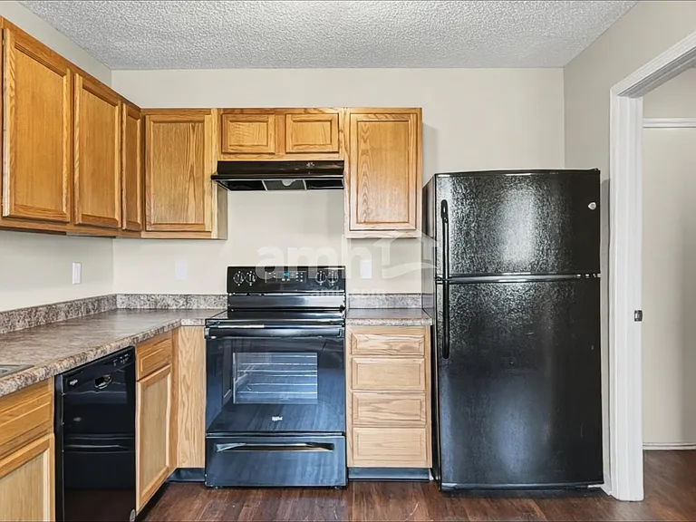 34 Frostwood Ln — Photo 3
