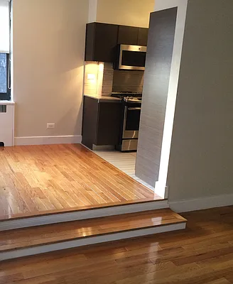 Rented by Stonehenge NYC LLC | media 22