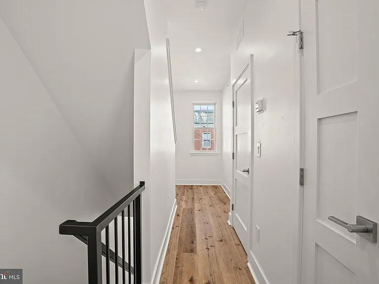 150 Fairmount Ave #2 — Photo 13