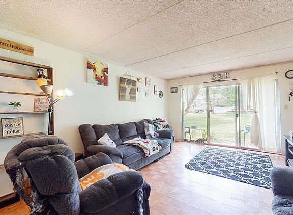 5th image of 413 Canberra Dr