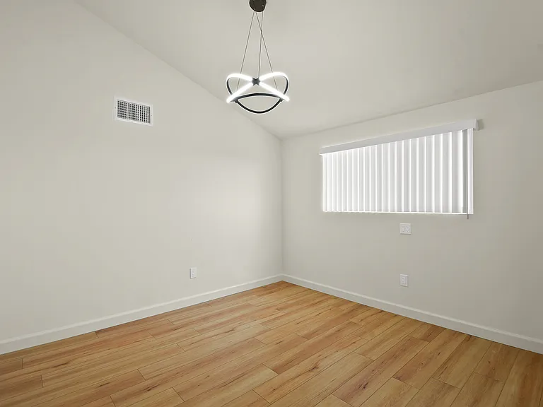 4217 Mesa St — Photo 3