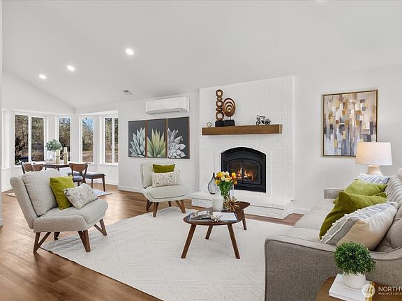 5th image of 18922 34th Avenue E