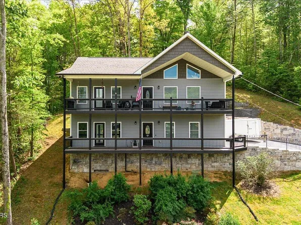 3194 McGill Rd, Sevierville, TN 37862
