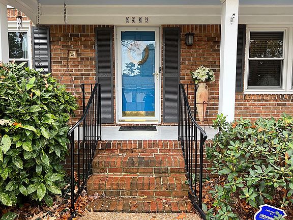 3rd image of 3409 Archer Ct