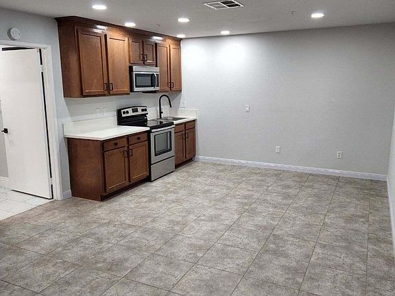 3rd image of 3629 W Savanna St #200