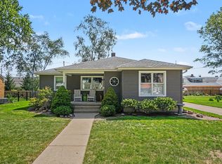 34 E 30th St, Holland, MI 49423