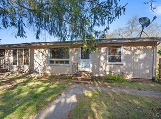 20560 N Lake Rd, Gregory, MI 48137