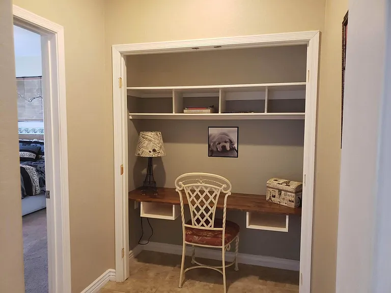 208 E Caribbean Dr — Photo 12