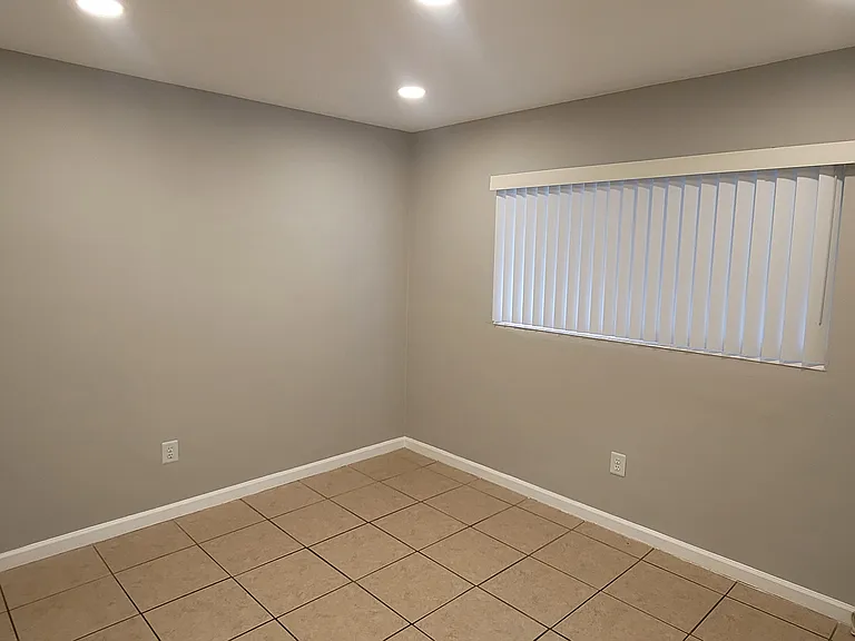 2533 Garfield St — Photo 3