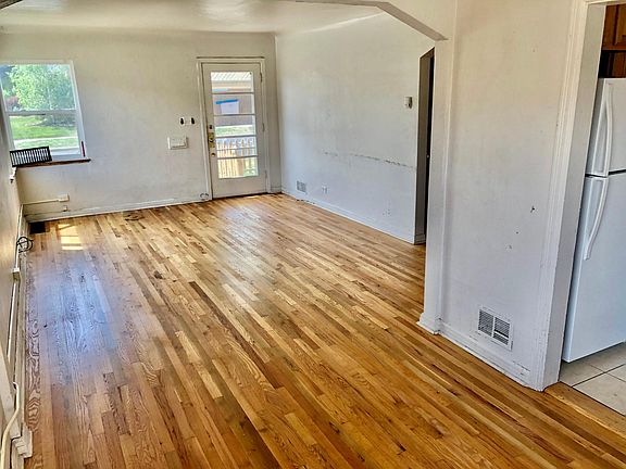 2nd image of 3725 E 13th Ave