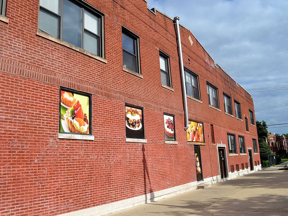 1st image of 3257 W Montrose Ave #2
