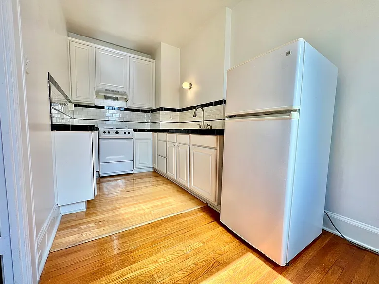 2015 NW Flanders St #502 — Photo 17