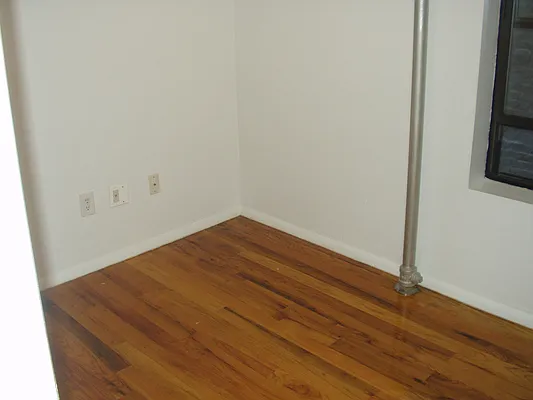 Rented by Elinor Taasa, LREB | media 17