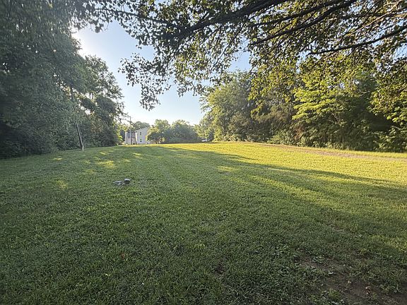 5th image of 1948 Cainsville Rd
