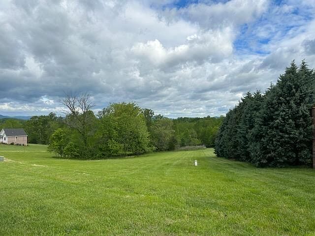 1st image of 39 Freedom Ln