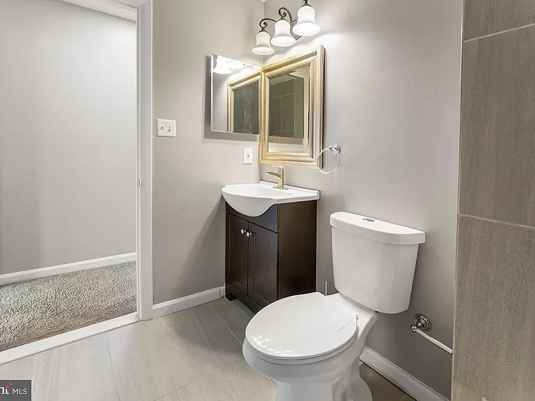8921 Town Center Cir #5-305 — Photo 18