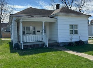 416 W Washington St, Clinton, IL 61727