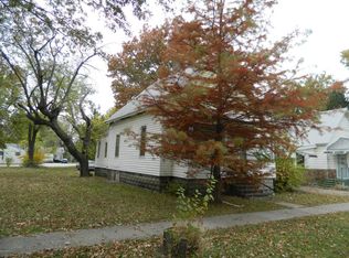 1008 N Maple St, Centralia, IL 62801