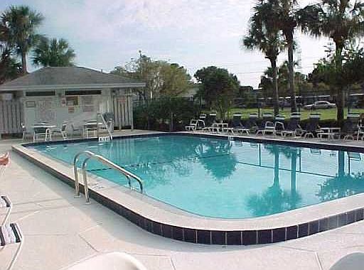 1st image of 298 Cypress Ln