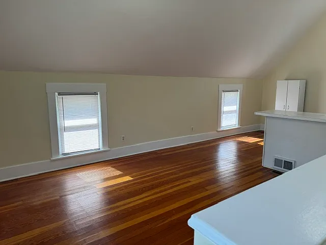 641 Forest Ave #2 — Photo 3