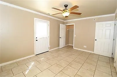 2068 N Leverett Ave — Photo 7