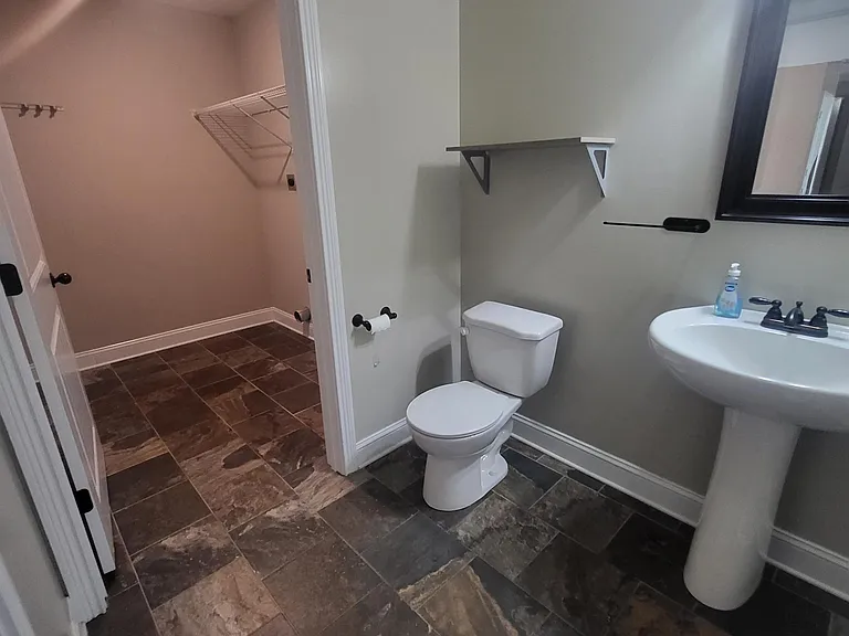 703 Jim Brown Dr — Photo 12