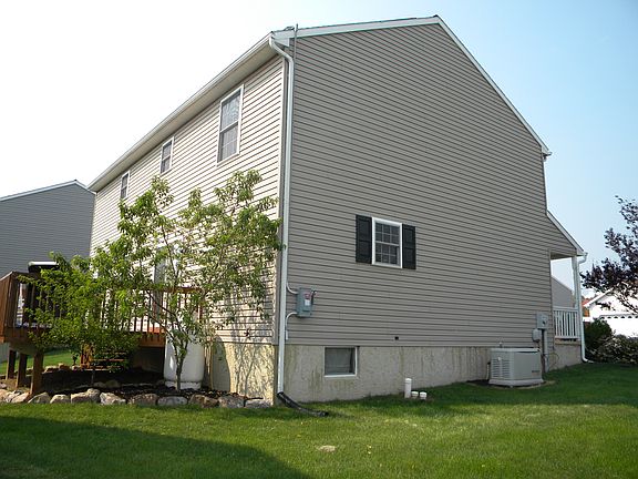 4th image of 2 Williamsburg Dr #L-0012
