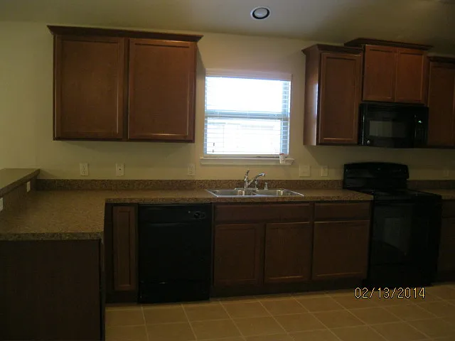 2630 Leslie Ln — Photo 5