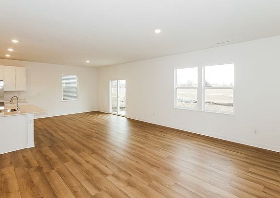 3rd image of 4549 Nokes Pl
