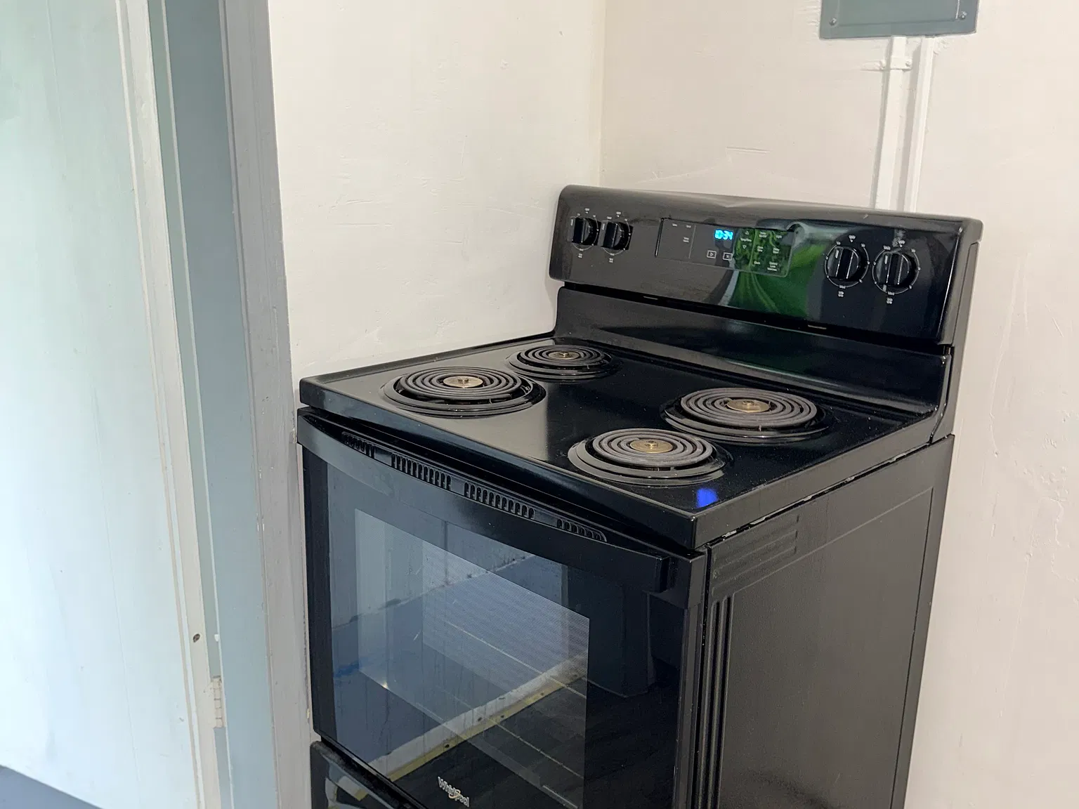 2 bed, 1999 sqft, $3,300 — Photo 3