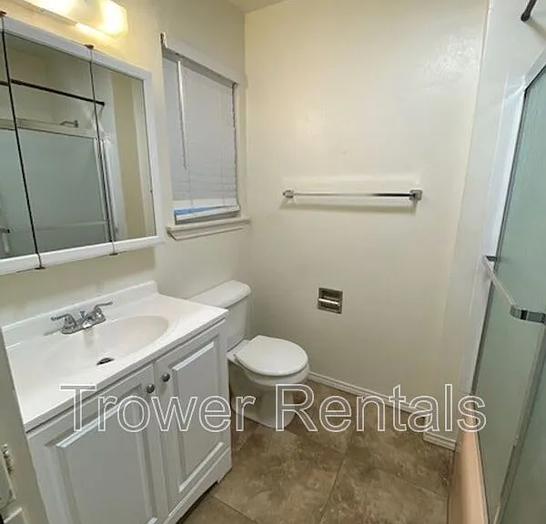 2620 Cambridge St — Photo 23