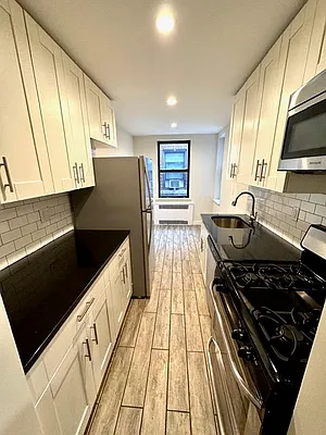 Rented by LRGNY Group, Inc. | media 23