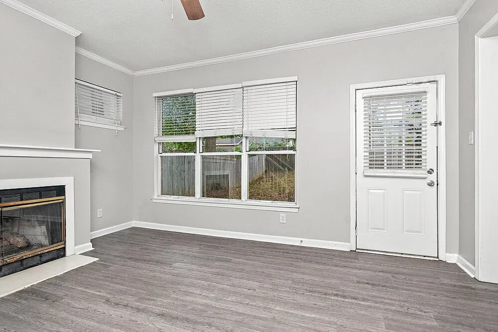3 bed, 2.5 bath, 1780 sqft, $1,650 — Photo 4