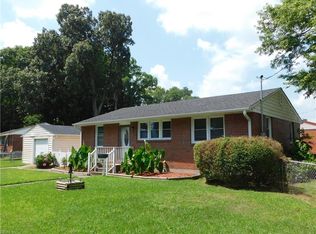 1200 Cleona Dr, Chesapeake, VA 23324