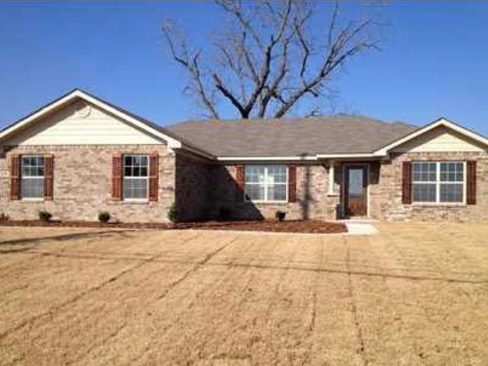1st image of 379 Walker Ln