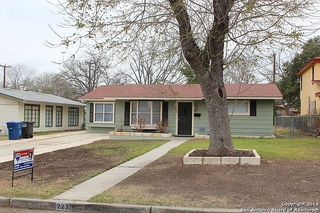 1st image of 223 Wayside Dr