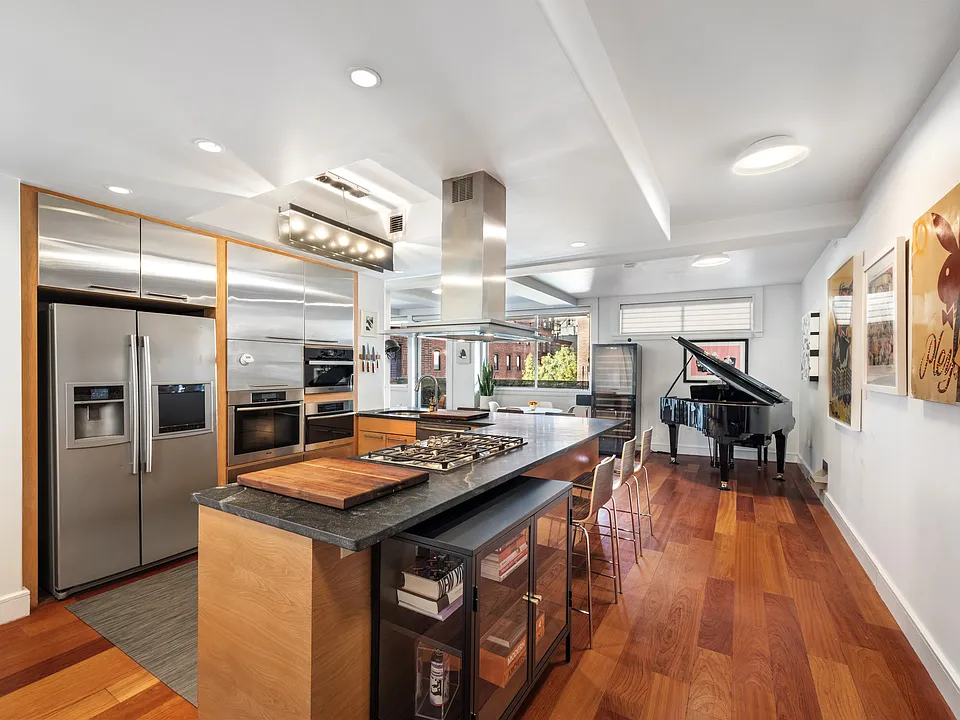 123 Baxter St #4A