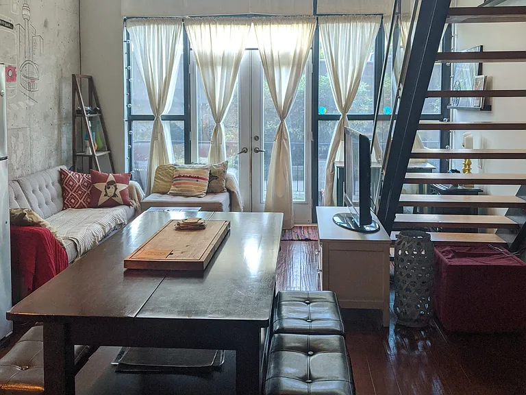369 Sorauren Ave #105 — Photo 3