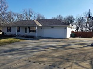 8595 Brookside Cir, Monett, MO 65708