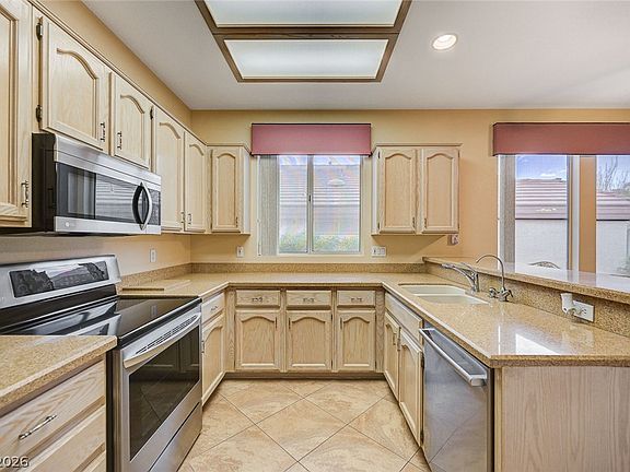 4th image of 2115 High Mesa Dr