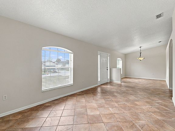 3rd image of 11477 Sheffield Rd