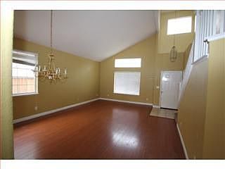 4th image of 1621 Foxwood St