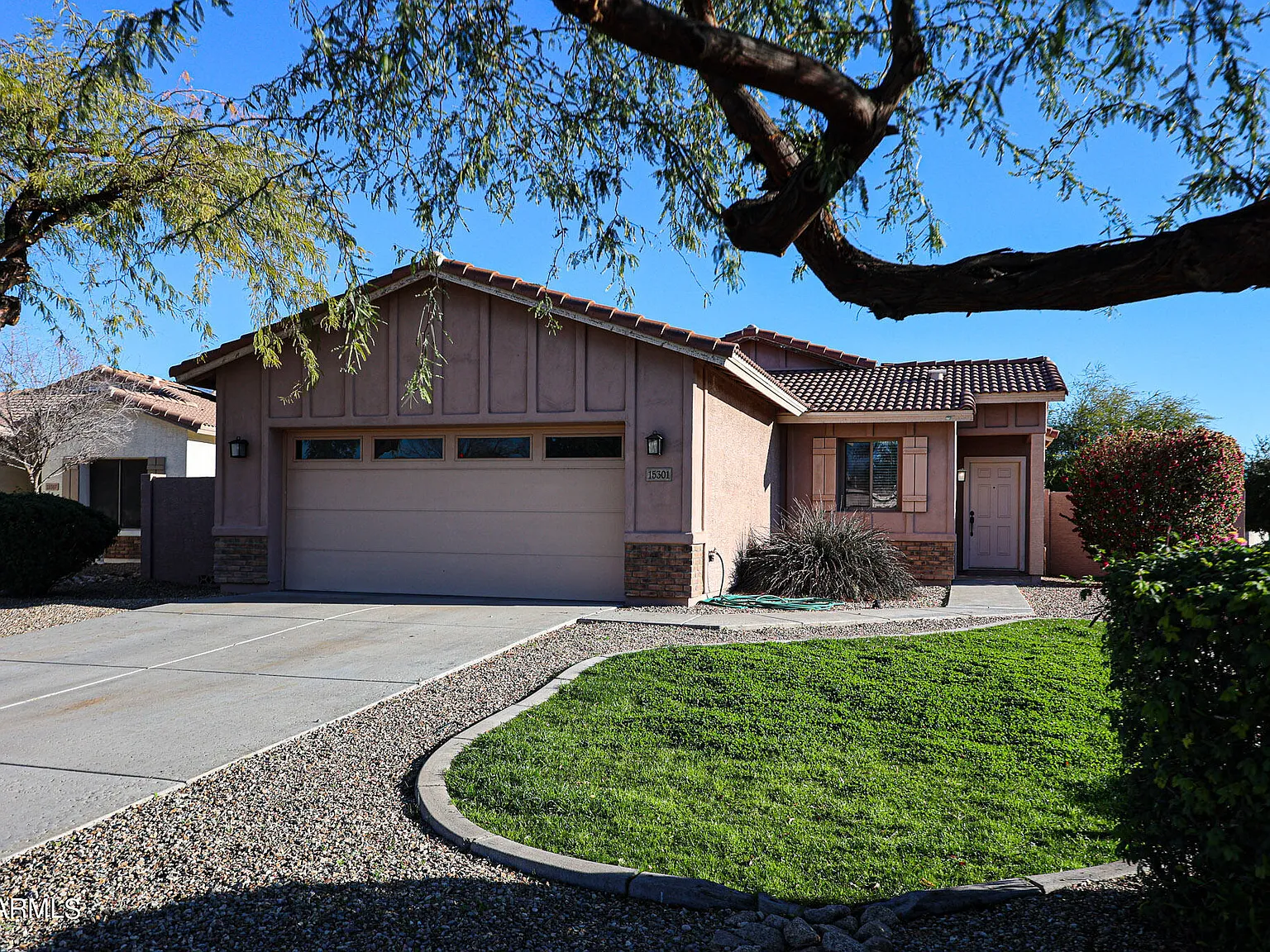 3 bed, 2.0 bath, 1374 sqft, $1,895 — Photo 1
