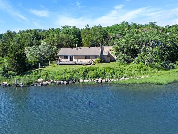4th image of 55 Coves End Ln