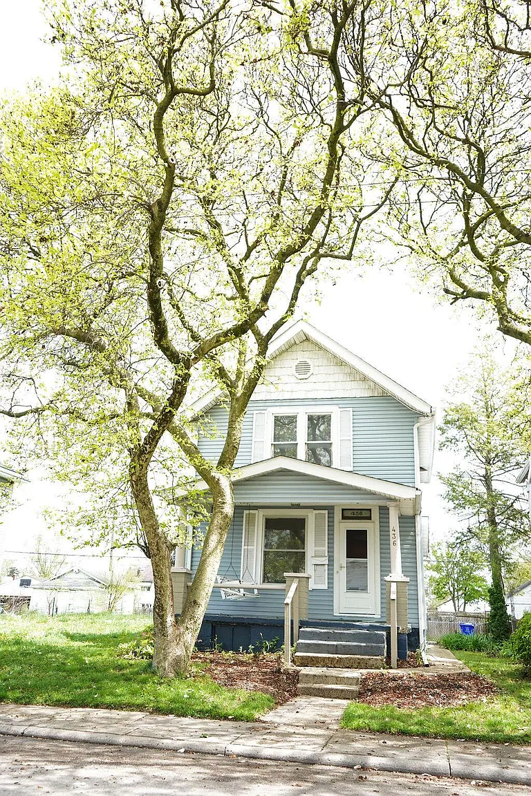 436 S Ogden Ave photo 1