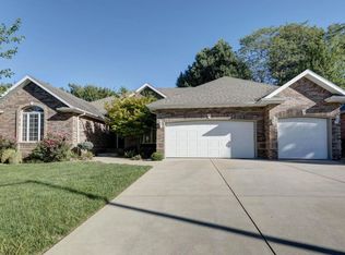 1293 W Oakville Rd, Springfield, MO 65810